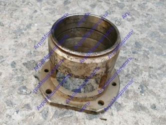 СТАКАН ПОДШ 40-1701035 ЮМЗ